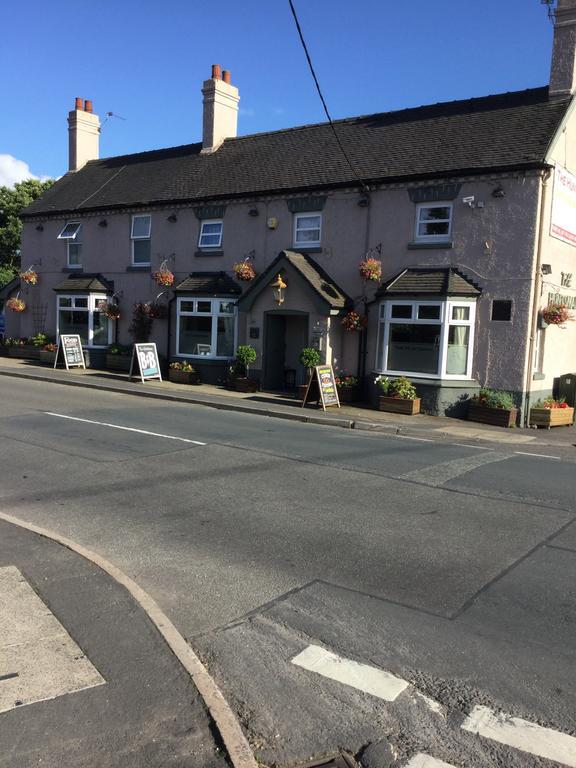 Hotel The Huntsman Cheadle  Exterior foto