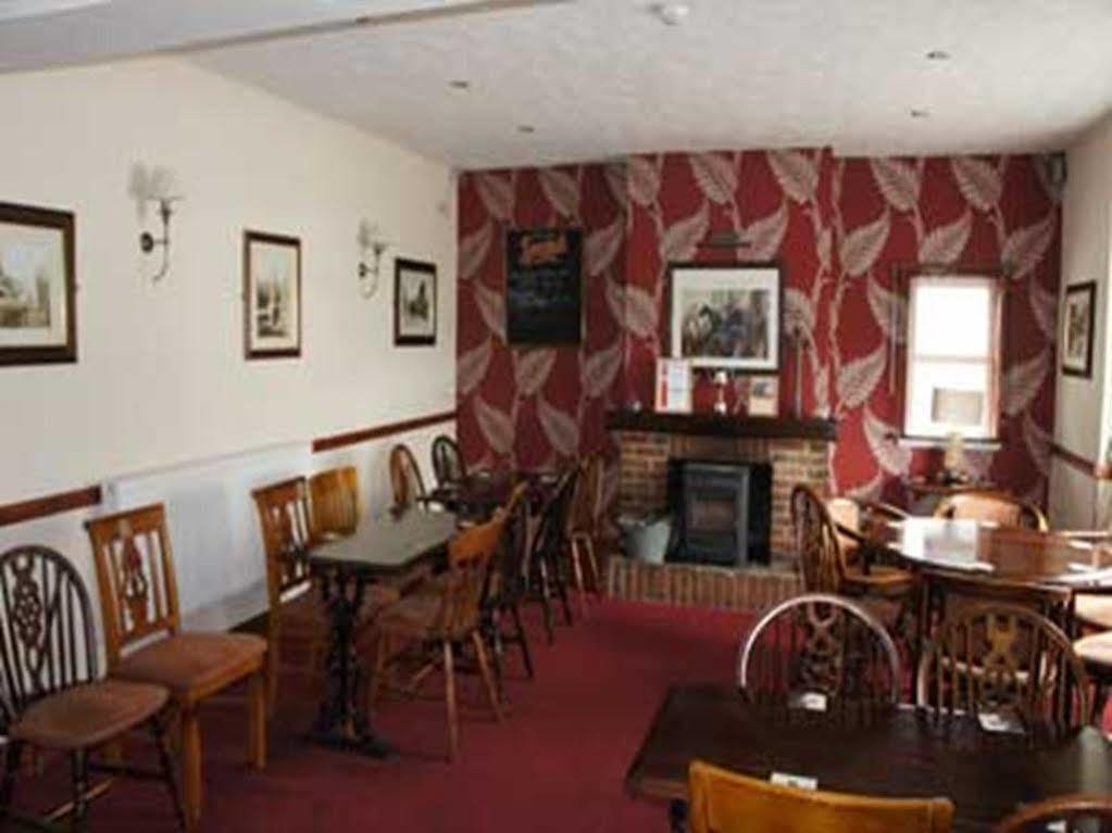 Hotel The Huntsman Cheadle  Exterior foto