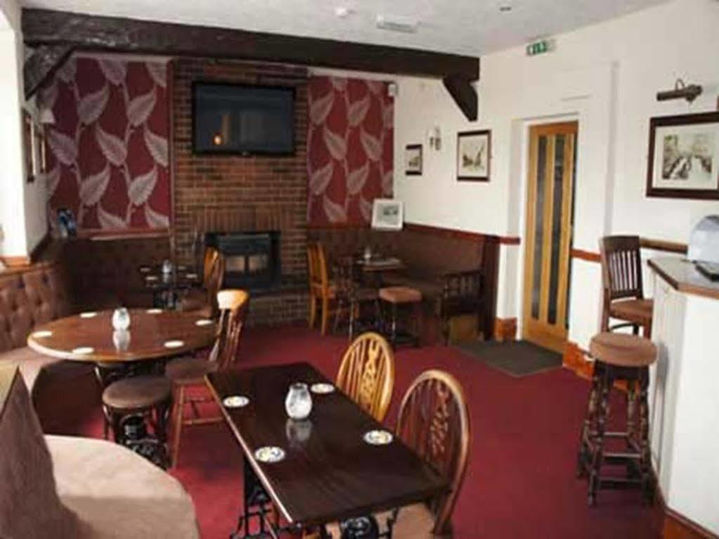 Hotel The Huntsman Cheadle  Exterior foto